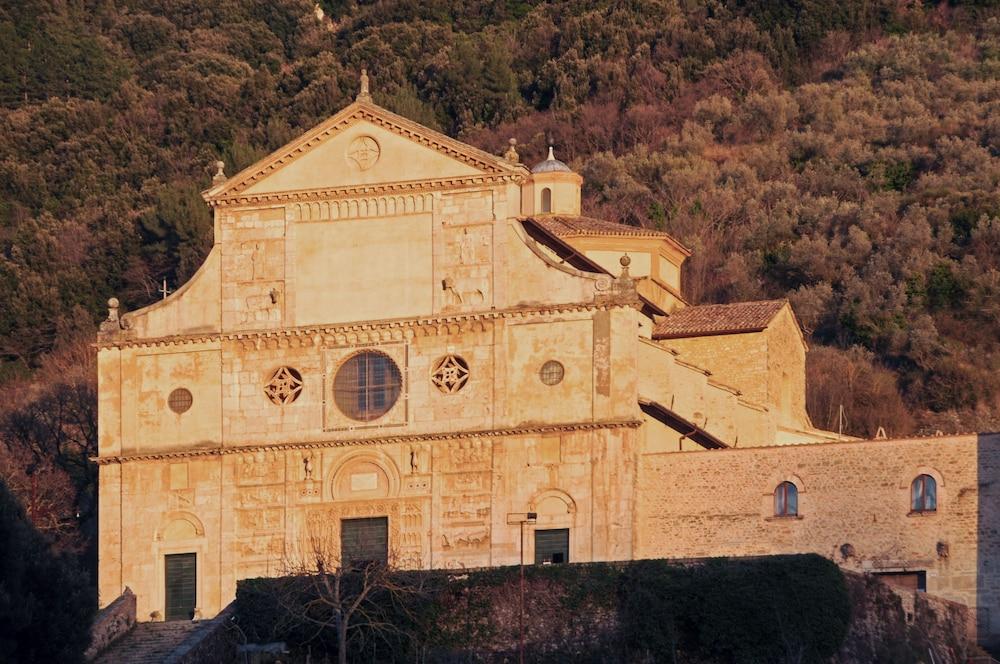 Hotel Athena Spoleto Dış mekan fotoğraf