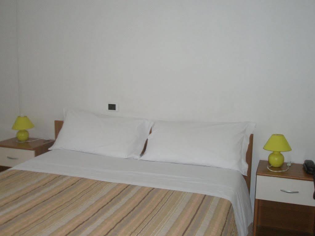 Hotel Athena Spoleto Dış mekan fotoğraf